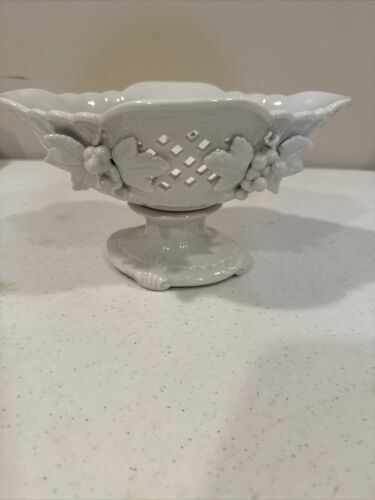 Vintage Footed Bowl Compote Arco Japan White with Raised 3D Grape Clusters - Picture 9 of 12