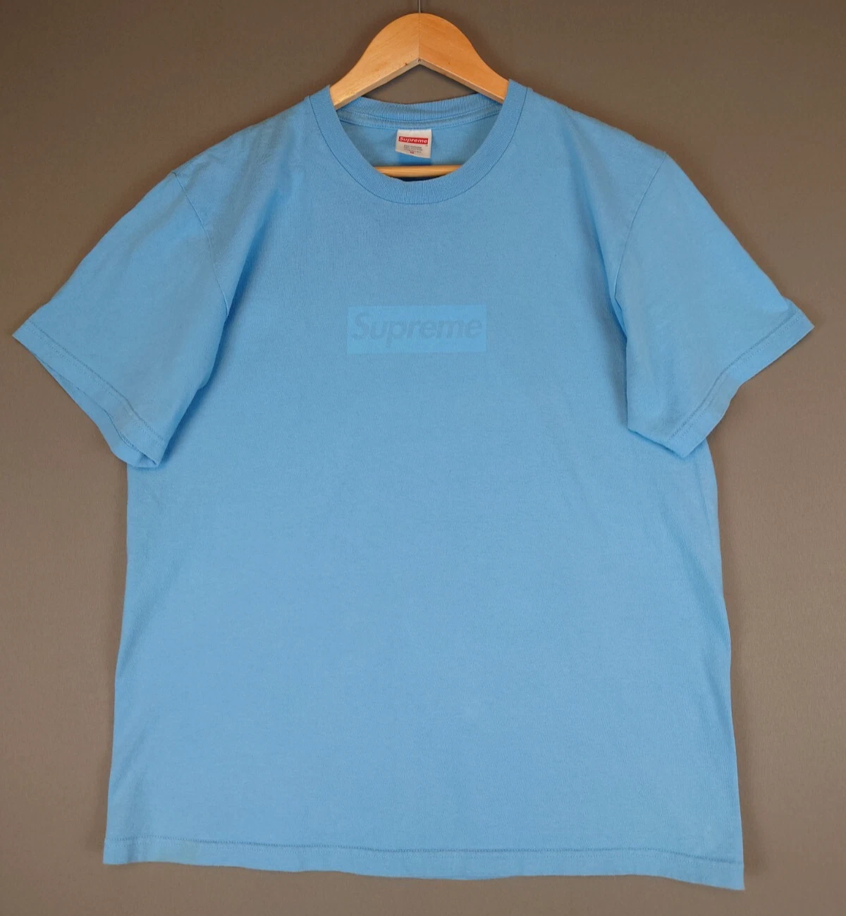 T shirt SS23 Supreme manches courtes logo boîte tonale taille M fabriqué aux États Unis