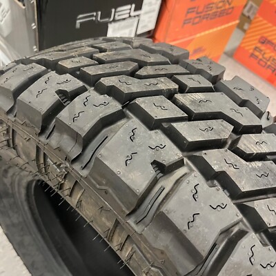 スファレライト Evoluxx Rotator R/T LT 295/70R18 129/126Q E (10 Ply)