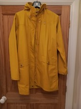 Helly Hansen Womens Moss Rain Coat, Medium, Yellow. 100% Waterproof. Worn Once