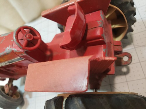 2 Vintage Diecast Red Tractors 1960's TRU SCALE & SCALE MODELS 1/16 Scale USA - Picture 11 of 18