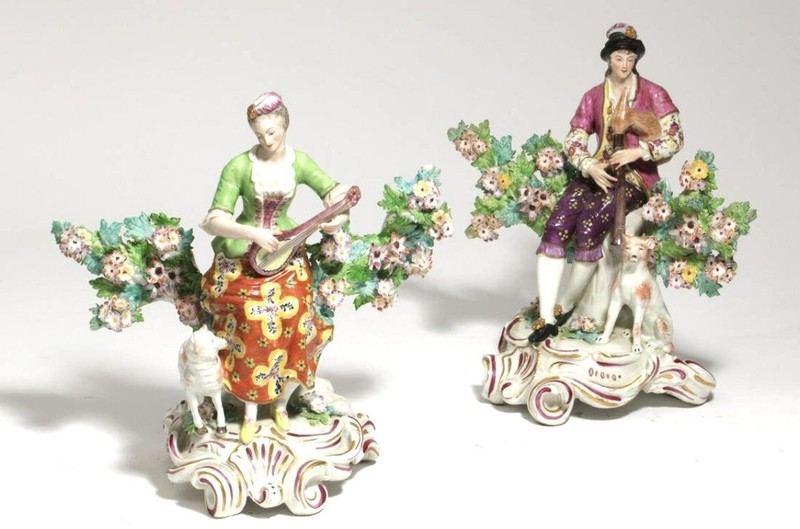 PAIR OF ANTIQUE CHELSEA PORCELAIN FIGURINES