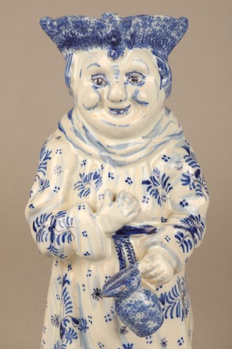 Large Faience Blue and White Standing Man Toby Jug - Picture 2 of 12