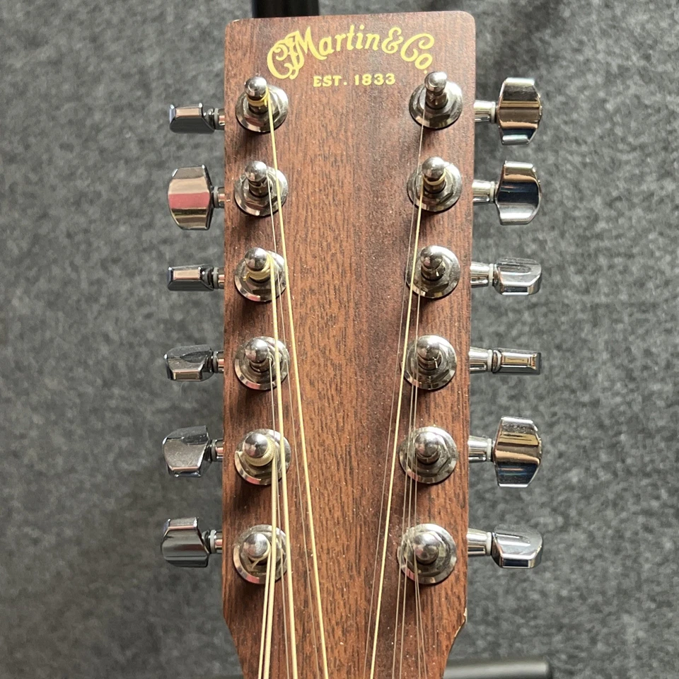 Guitarra Eléctrica Acústica Martin & Co. 12 Cuerdas Hecha en México Con Estuche Blando Foto 4 de 4