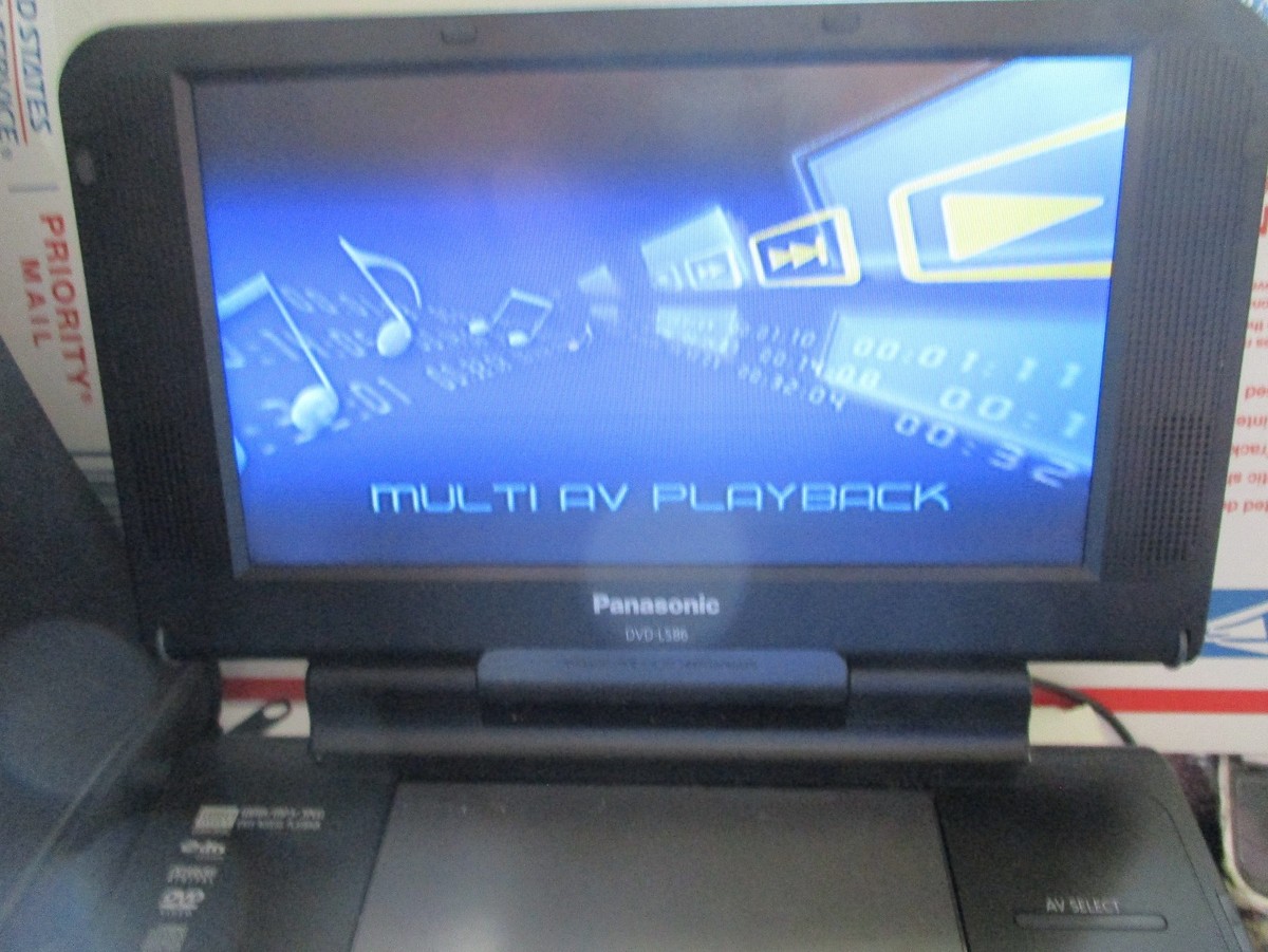 Panasonic Portable DVD/CD Player 8.5 In LCD Screen With Case, Ac