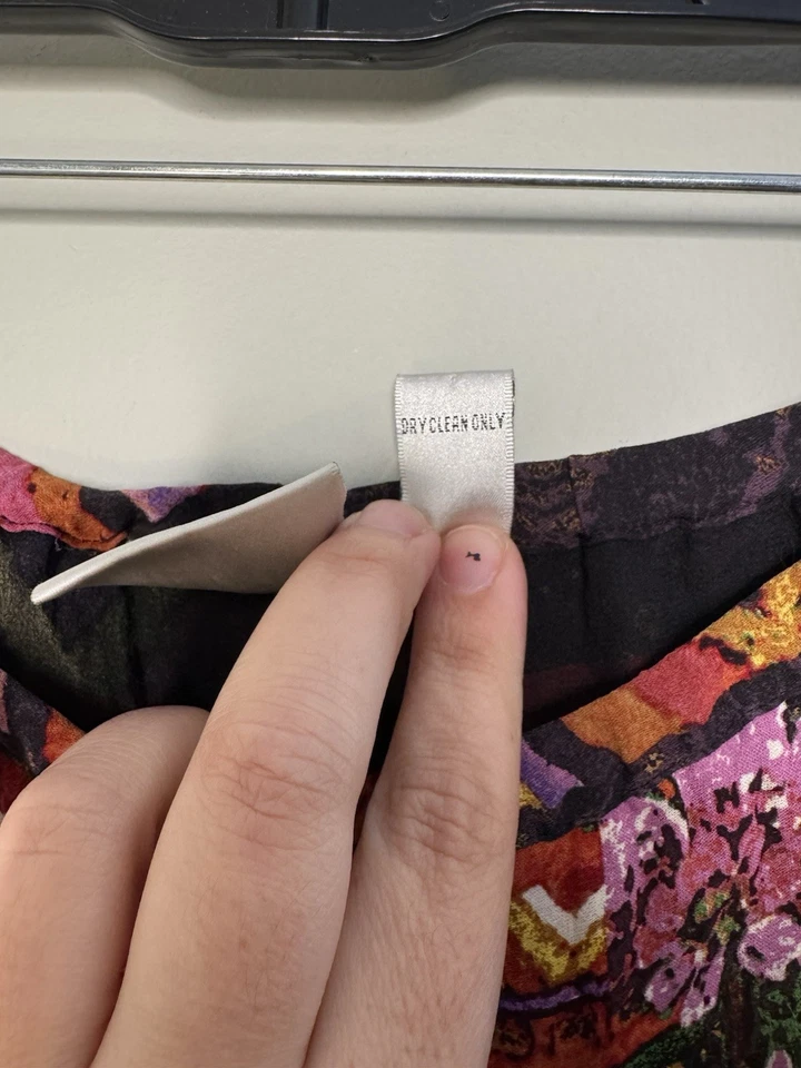 Falda midi floral con retazos fluidos caprichosa de seda dobladillo en capas de Chico’s vintage S/0 Foto 4 de 4