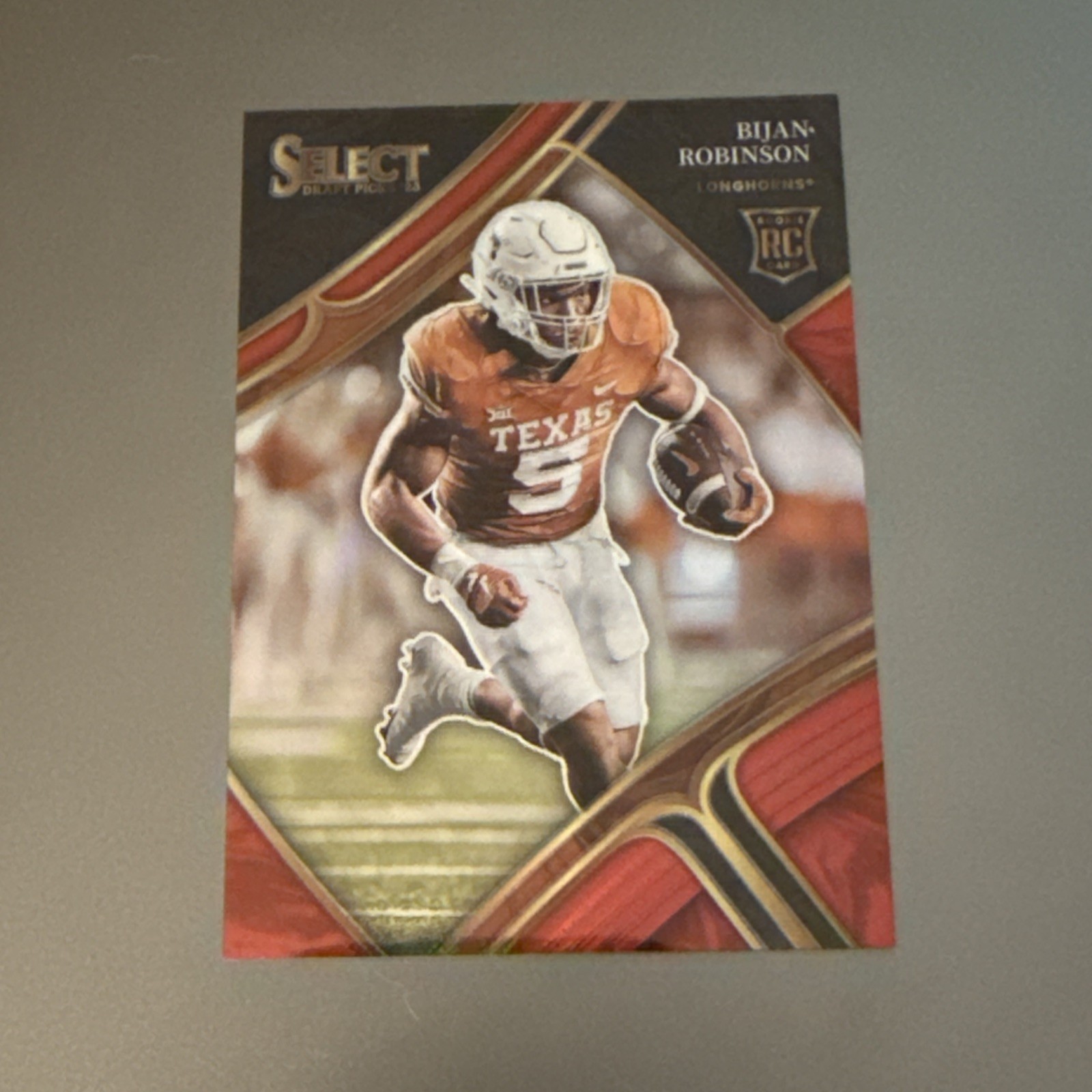 2023 Panini Select Draft Picks Rookie Red Prizm Bijan Robinson 067/149 #109
