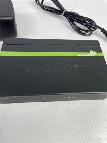 TRENDnet TEG-S50g v4.5-Port Gigabit Switch - Picture 2 of 7