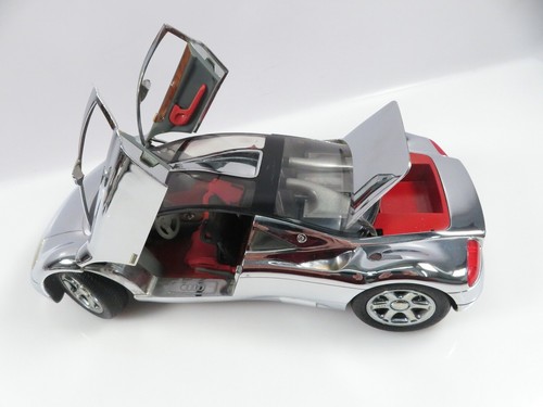 1:18 Revell Audi Avus cromo brillante #4194/A438 - Imagen 7 de 8