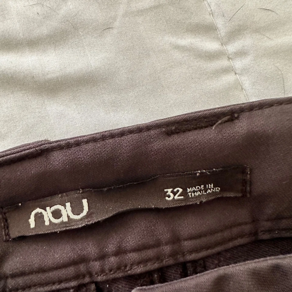 NAU 32 码男式灰色再生聚酯纤维带口袋活动户外百慕大短裤 — 第 4/4 张图片