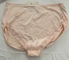 New Vassarette Ladies Hi-Cut Brief in Peach Size: 3XL