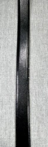 Cintura Gucci GG in pelle nera con fibbia dorata ad incastro taglia G 75/30 - Foto 10 di 12