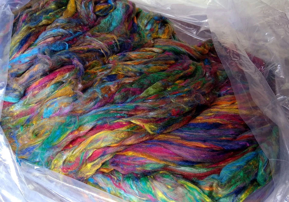 High Quality Recycled Sari Silk Sliver For Felting Spinning Multicolor - 500 Gm - Image 2 of 2