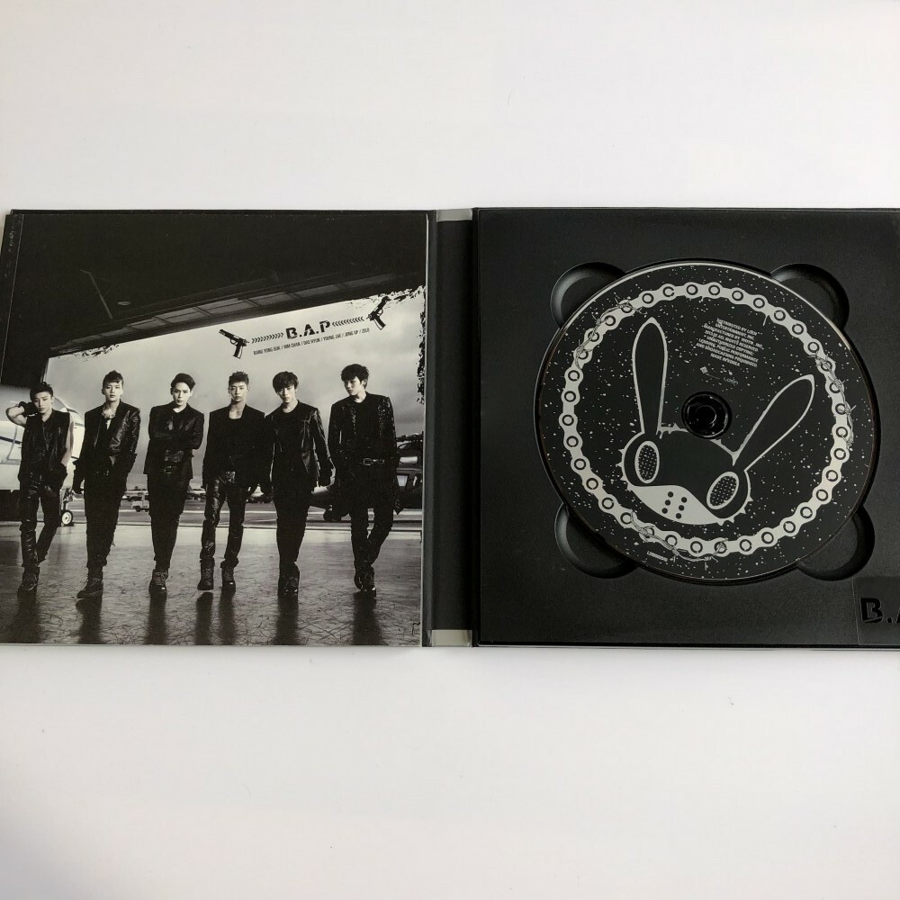 廃盤★B.A.P ビーエーピー★CD『ONE SHOT』中古 B.A.P 2nd Mini Album One Shot CD+PHOTOBOOKLET 8804775048098