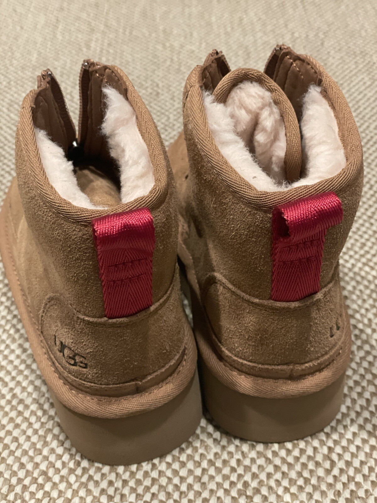 UGG Kids' Neumel Zip Platform Boot NWOT image 7