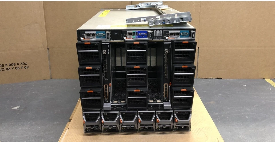 Dell PowerEdge M1000e 10GBit 16x M620 E5-2660v2 320-Cores 2TB RAM Blade Solution - Image 2 of 3