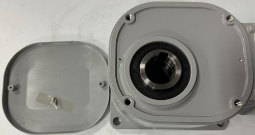NISSEI GTR FSM-35-120-T040A 3~Ph Induction 0.4kW 4P 120:1 TETA12 908 - Picture 3 of 8