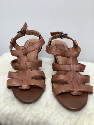 Women Clark’s Ultimate Brown Sandals size 6 Women main image 4