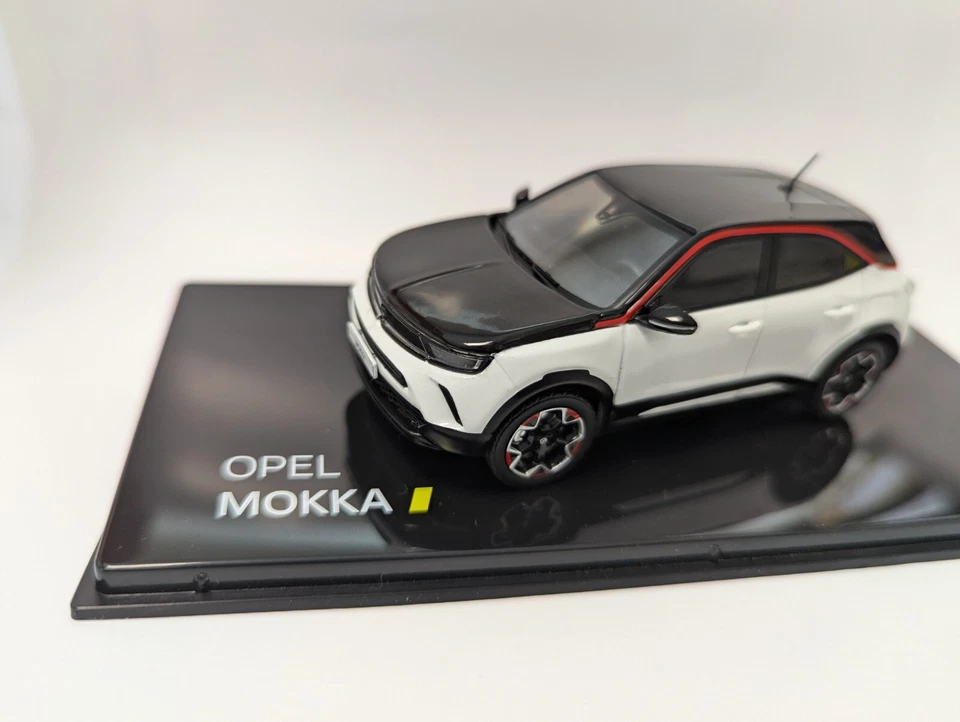 [Nuovo] Modellino Auto Opel Mokka B Giada Bianco 1:43 Modello Collezione OC11564 - Immagine 4 di 4