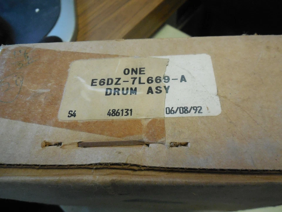 Nuevo de Lote Antiguo 1986-1991 Ford Taurus AXOD Overdrive Juego de Tambor de Freno E6DZ-7L669-A Foto 3 de 3