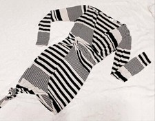 A'GACI-Black/Cream color wrap dress sz small