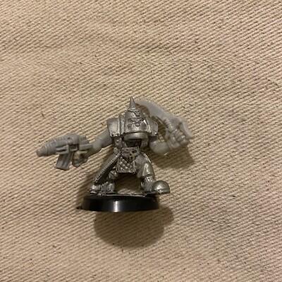 Games Workshop Warhammer 40,000 1990s Metal Ork With Spike Helmet Gun And Sword