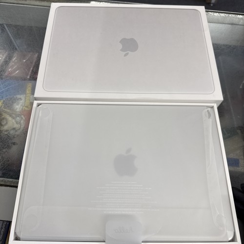 Apple MacBook Neo 13-inch A18 Pro 8GB RAM 512GB SSD Touch ID Silver MHFC4LL/A