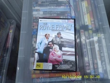 the royale family golden egg cup joe,s crackers vgc dvd region 4 t13