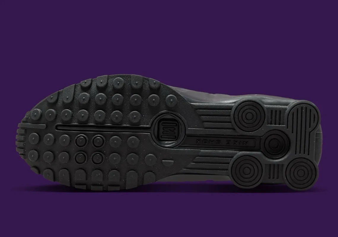 Nike Shox R4 Shoes Cave Purple Off Noir Black HQ1988-500  display picture 1