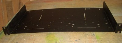 1 HE 19'' Universal Rack Cradle / Regal