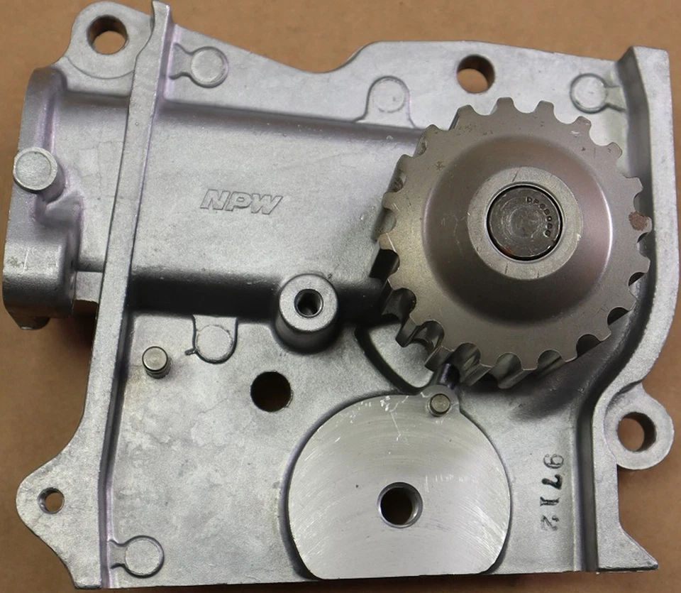 Bomba de agua KOMATSU carretilla elevadora pieza genuina 64-701 nuevo stock antiguo 90130 fabricante de equipos originales de fábrica Foto 2 de 4