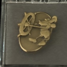 Disney Cast Member Service Award Pin 1 Year Steamboat Willie 2nd Version Pin