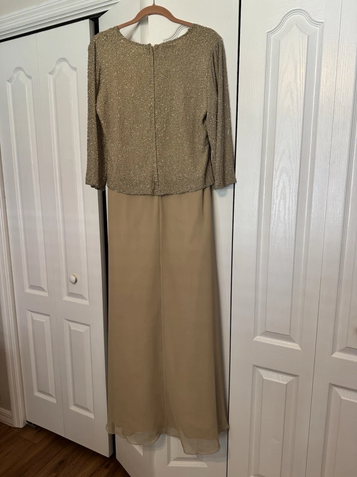 Vestido de dos piezas con recubrimiento de encaje adornado talla 8 ~ dorado de Chadwick's Foto 4 de 4