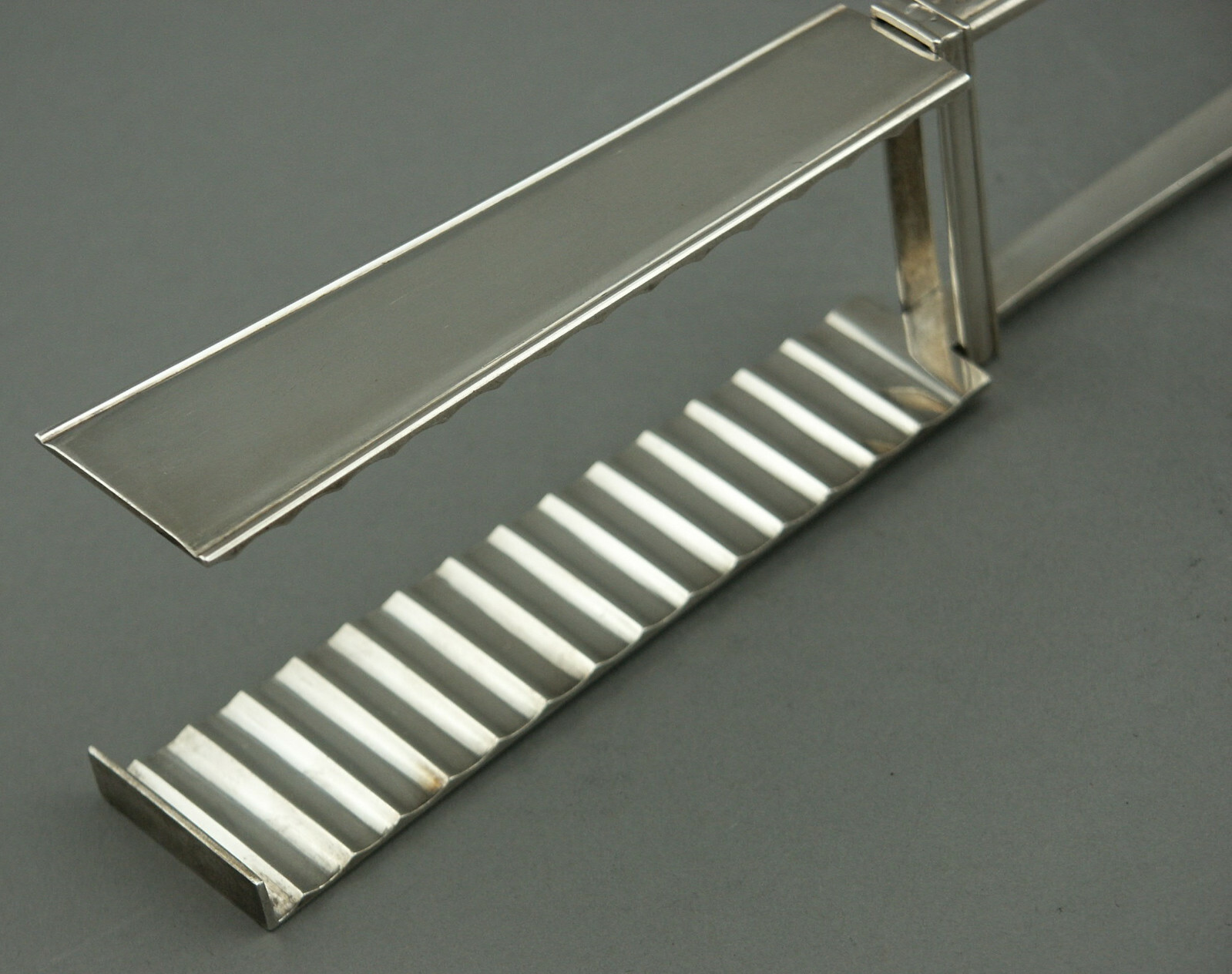 Große Spargelzange Spargel Vorleger Zange Silber 950 Merkur Frankreich (P41)