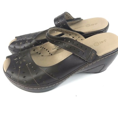 J-41 Adventure Comfort Shoe Vineyard Wedge Peep Toe Sandals Brown Leather 