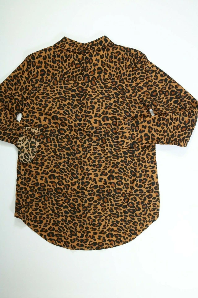 Womens Time And Tru Leopard Print Roll Cuff Button Front Shirt NEW NWT - Image 2 of 3