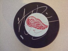 Justin Abdelkader AUTOGRAPHED DETROIT RED WINGS HOCKEY PUCK SIGNED
