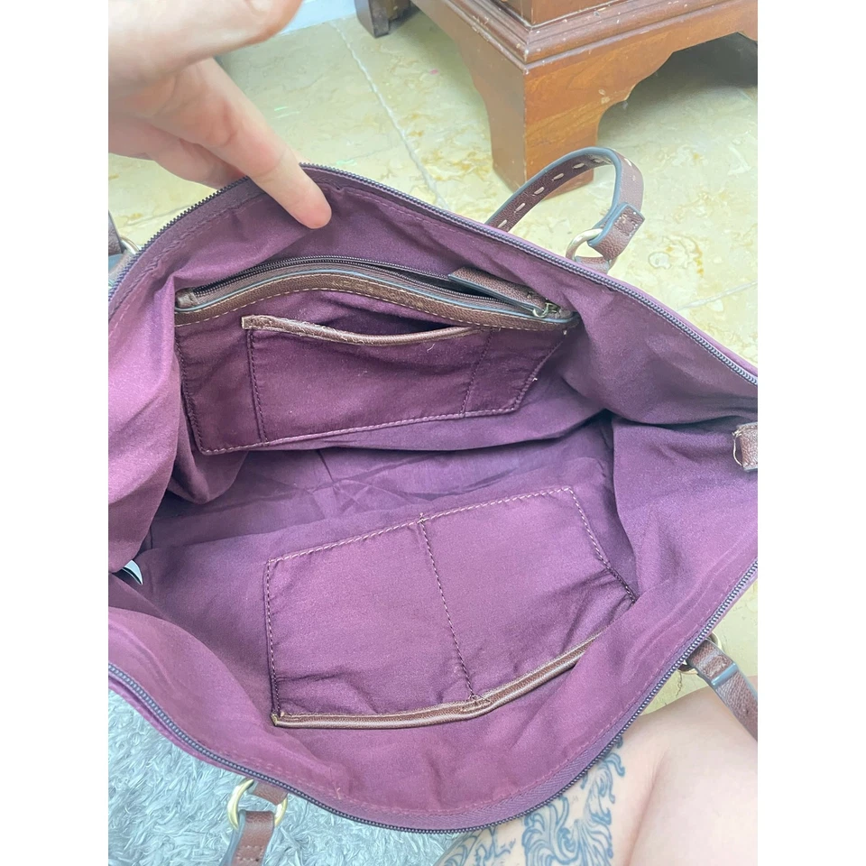 Bolso de Hombro Liz Claiborne Mujer Cuero Genuino Borgoña Grande Bolso Boho Foto 3 de 4