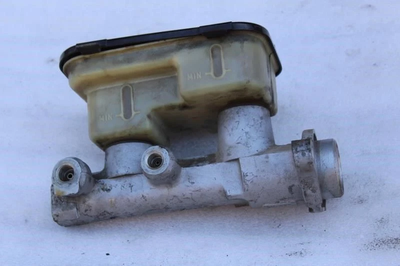 Chevrolet Pickup S10 1995 cilindro maestro de freno 18010023 Foto 2 de 4