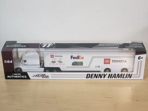 2024 Wave 7 Denny Hamlin Fedex Express Hauler 1/64 NASCAR Authentics Diecast - Picture 1 of 1