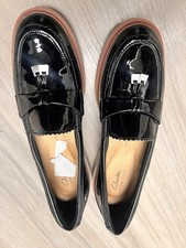 Women's Clarks, Westlynn Bella Loafer Black Patent Leather Tassel New 9.5