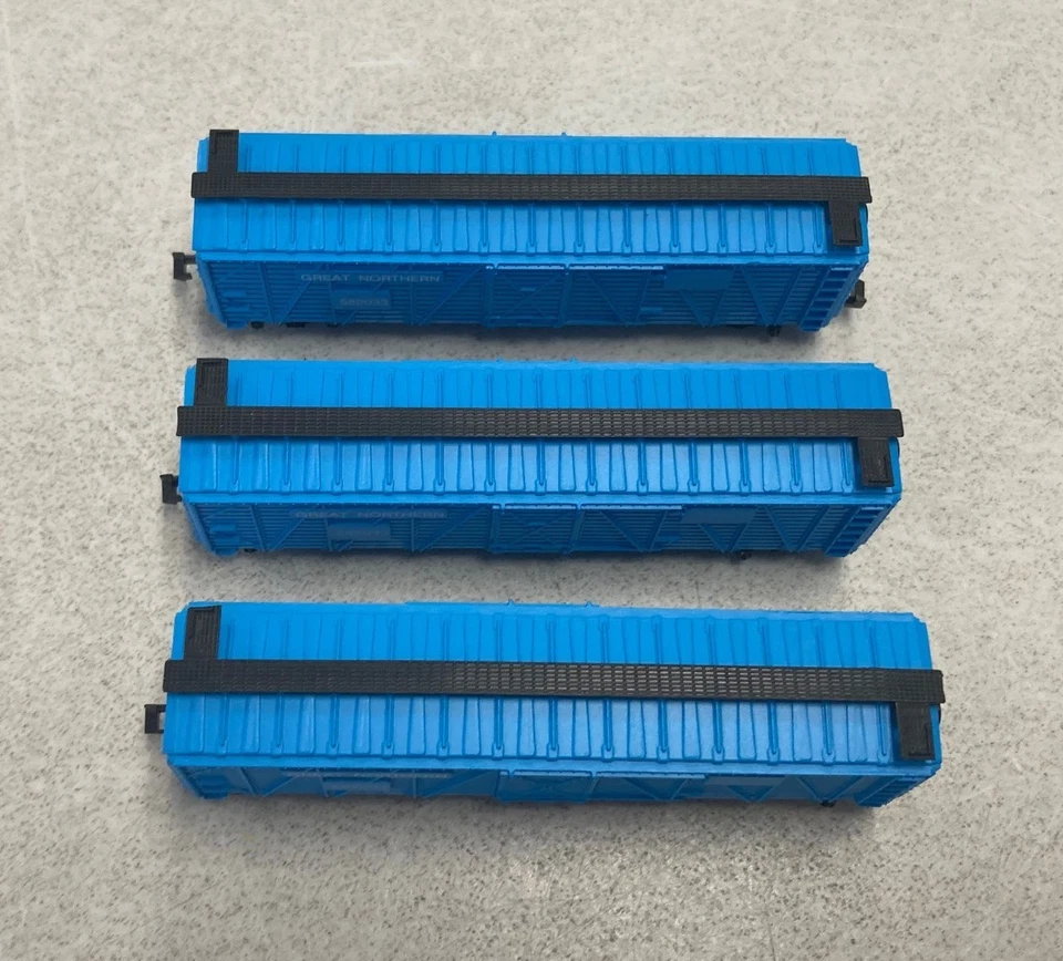 Model Power N Scale Great Northern Cattle Cars #3077 (Lot of 3) - Image 4 of 4