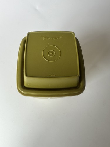 Vintage Tupperware Pickle Keeper Container Avocado Green - Picture 3 of 3