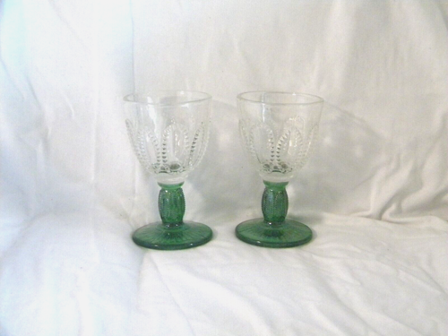 SET 2 BICCHIERI CORDIALI VINTAGE AVON 1982 ACCENTO SMERALDO NOS - Foto 2 di 2