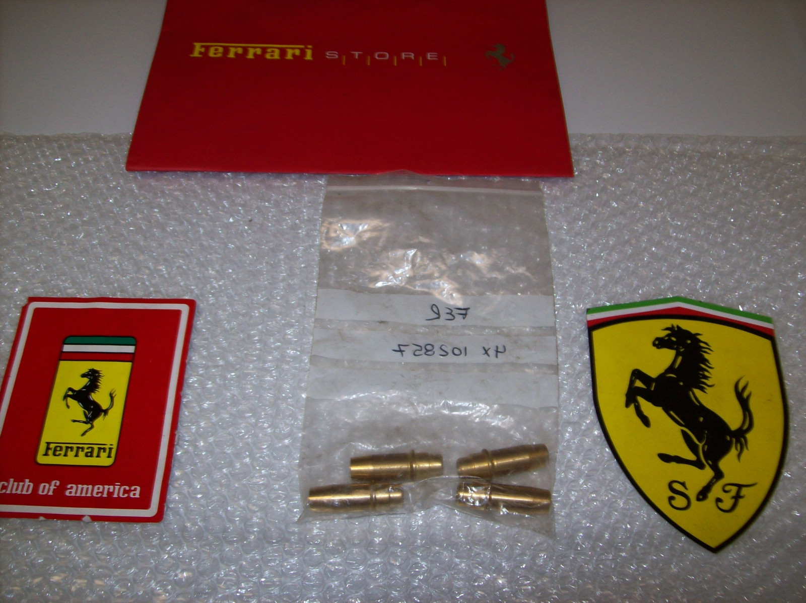 Ferrari 246 Engine Valve Guides Dino Set of 4 NEW OEM Part.