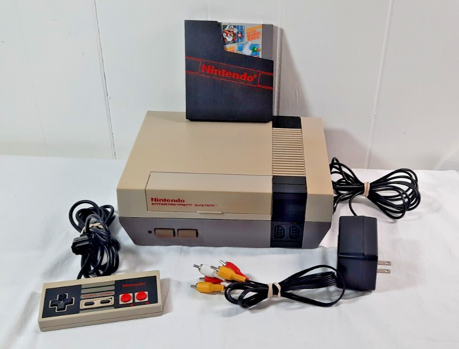 Nintendo Entertainment System Bundle w/  Cords Controller Mario/Duck/Track Meet