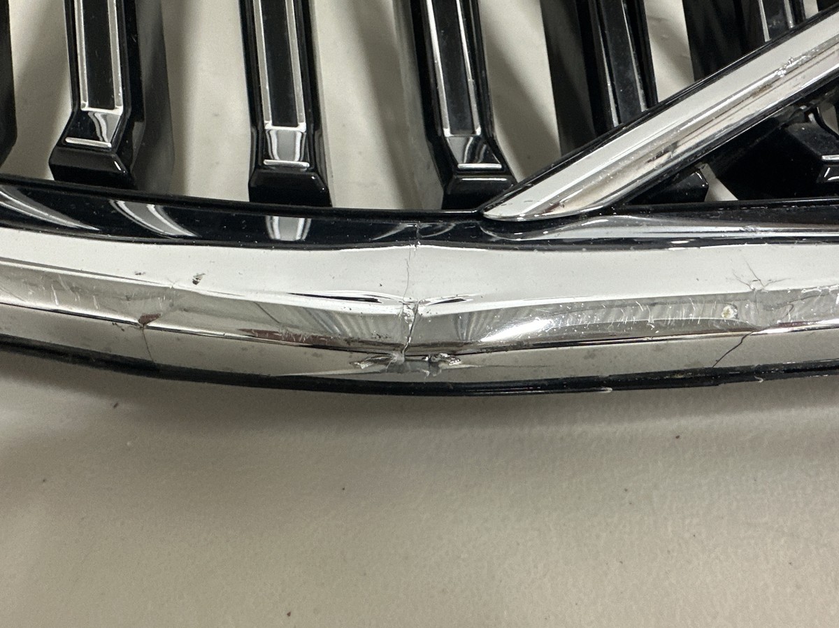 2022-2024 Volvo XC60 Front Upper Bumper Grille 32291019 OEM | eBay