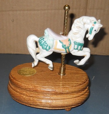 VTG WILLITTS MUSIC BOX CAROUSEL WALTZ HORSE GROUP II FIRING NO 2-8093 MELODIE