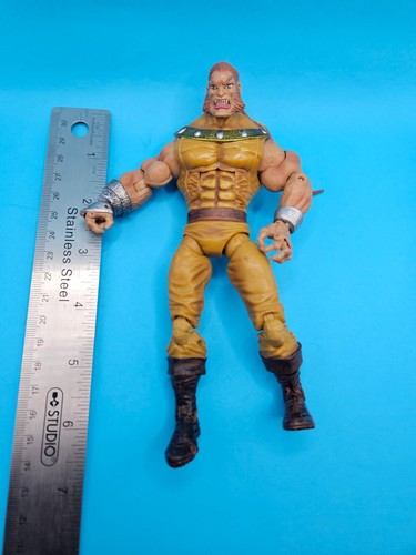 Marvel Legends Giant Man Series Age of Apocalypse Sabretooth Figure