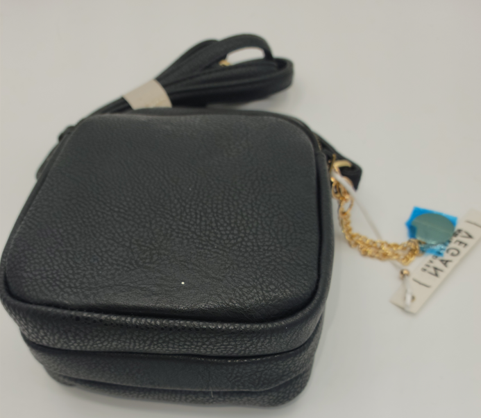 Mali + Lili ML5317A BK $48 Black Josie Triple Zip Crossbody Mali + Lili ML5317A BK $48 Black Josie Triple Zip Crossbody